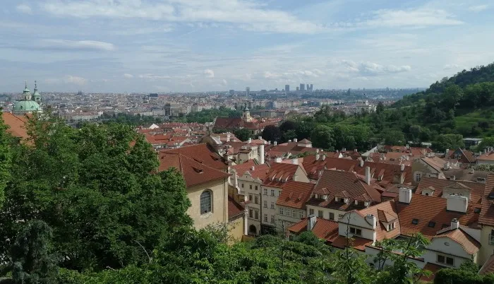 Blick von der Prager Burg hinunter auf die Altstadt